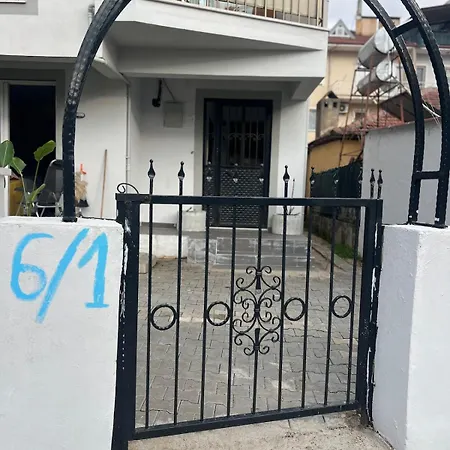 Garden House-sana Oezel Bahceli Ev Appartement